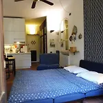 Studio-apartment With Small Garden דירה