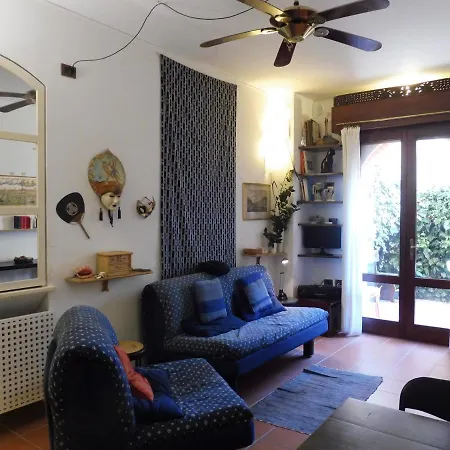 Studio-apartment With Small Garden דירה