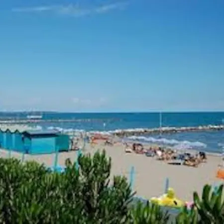 Studio-apartment With Small Garden Lido di Venezia