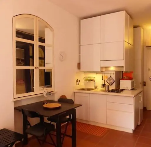 Studio-apartment With Small Garden アパート *