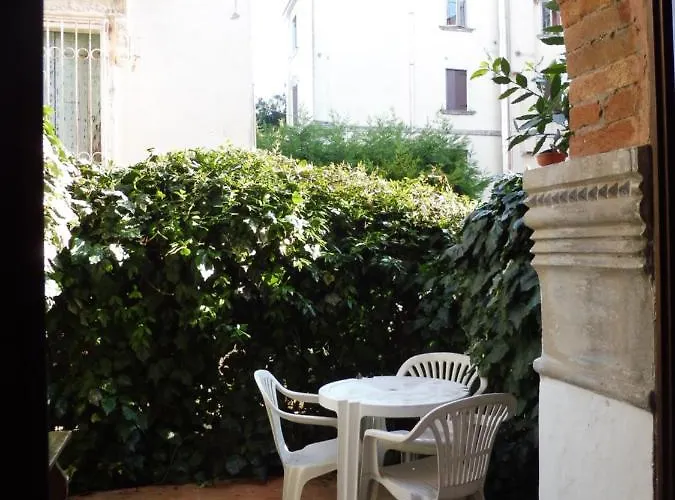 Studio-apartment With Small Garden
