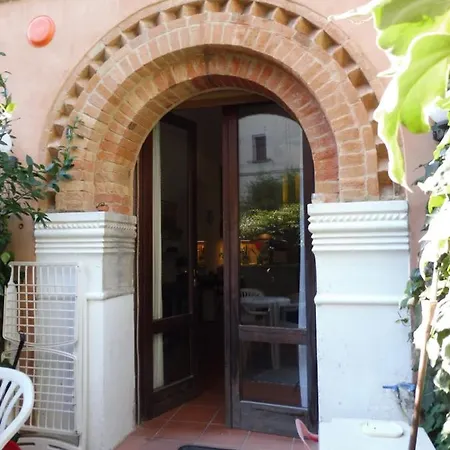 Studio-apartment With Small Garden Lido de Venise